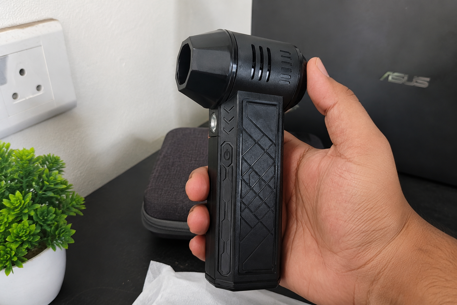 Mini Jet Fan Portable Air Duster – Rechargeable Turbo Blower for Keyboard, Car, PC & Home Cleaning